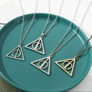 Illuminati symbol necklace (2-10 days delivery)
