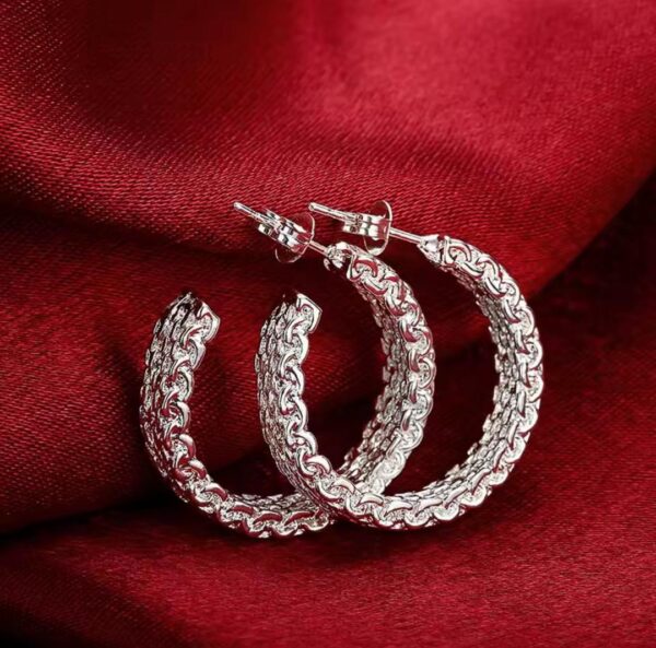 Diamond crested earrings