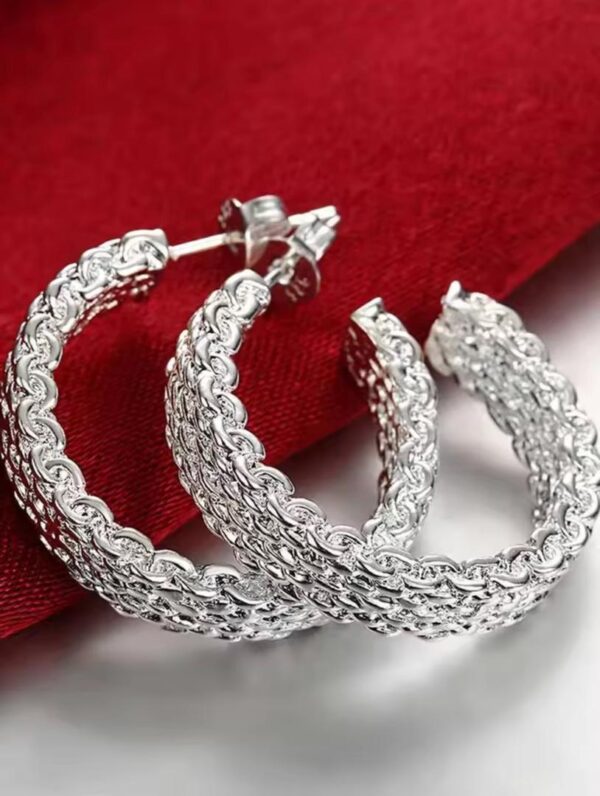Diamond crested earrings - Image 5