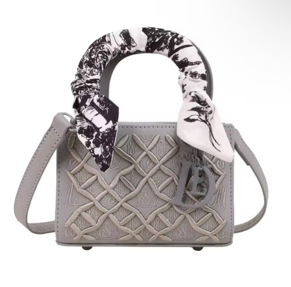 Women New high-end silk scarf embroidered small square bag versatile bag - Image 7