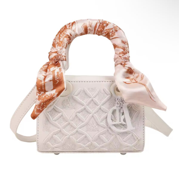 Women New high-end silk scarf embroidered small square bag versatile bag - Image 6