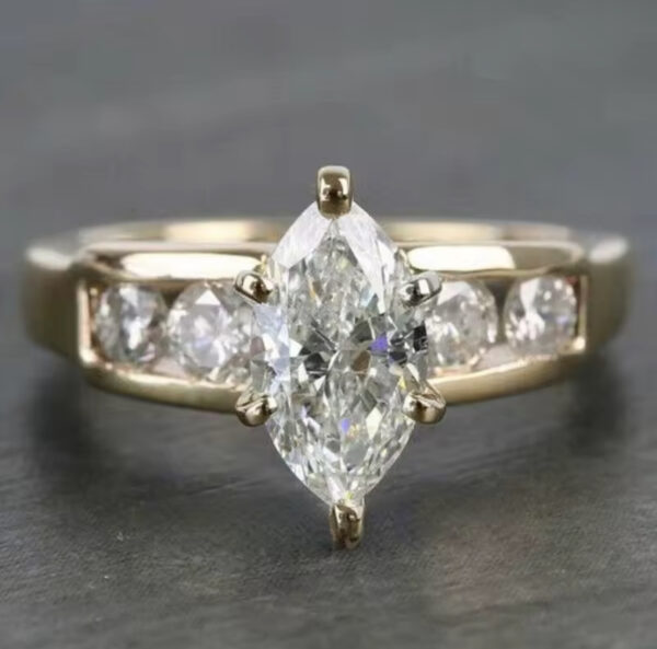 Royal Princess Stylish Wedding Ring - Image 6