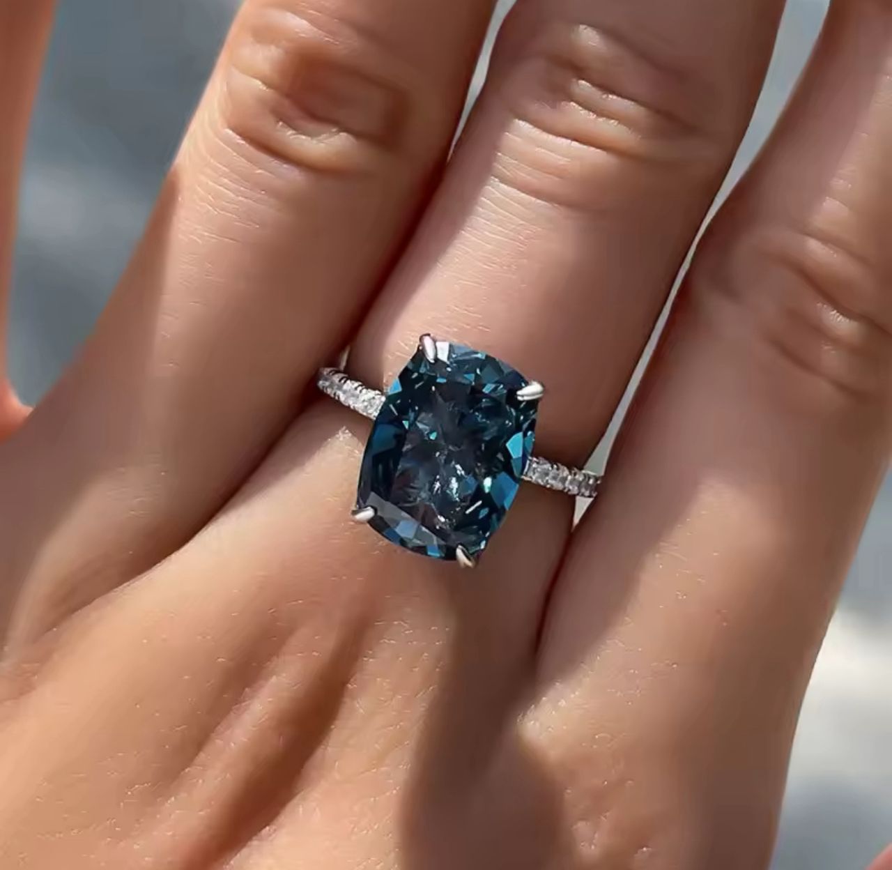 Oval Blue CZ Rings Women Ring