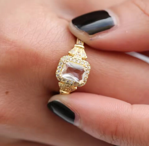 New Retro Women Square Royal Stylish Ring - Image 2