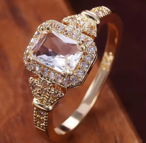 New Retro Women Square Royal Stylish Ring - Image 4