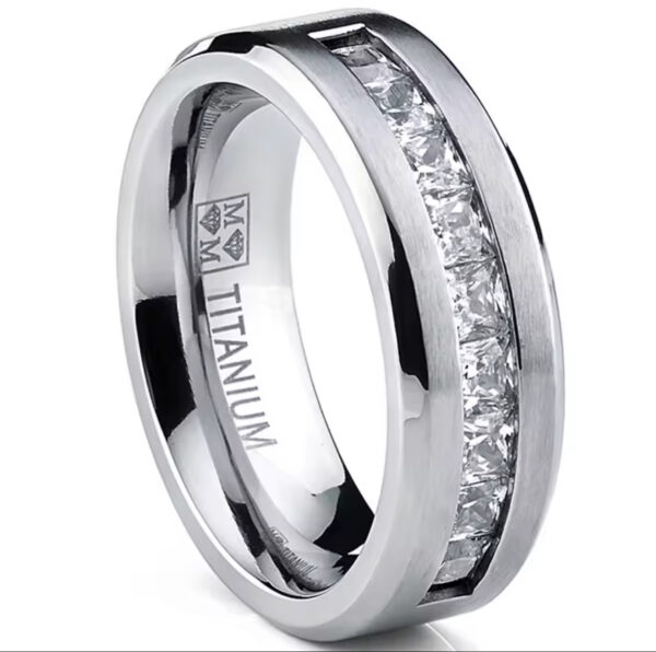 Silver crested ring for men - Image 2