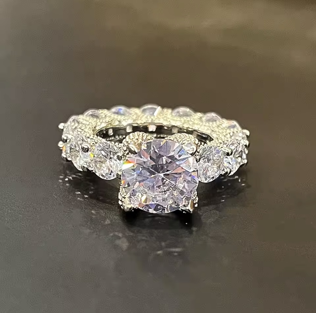 Women Luxury Engagement Ring
