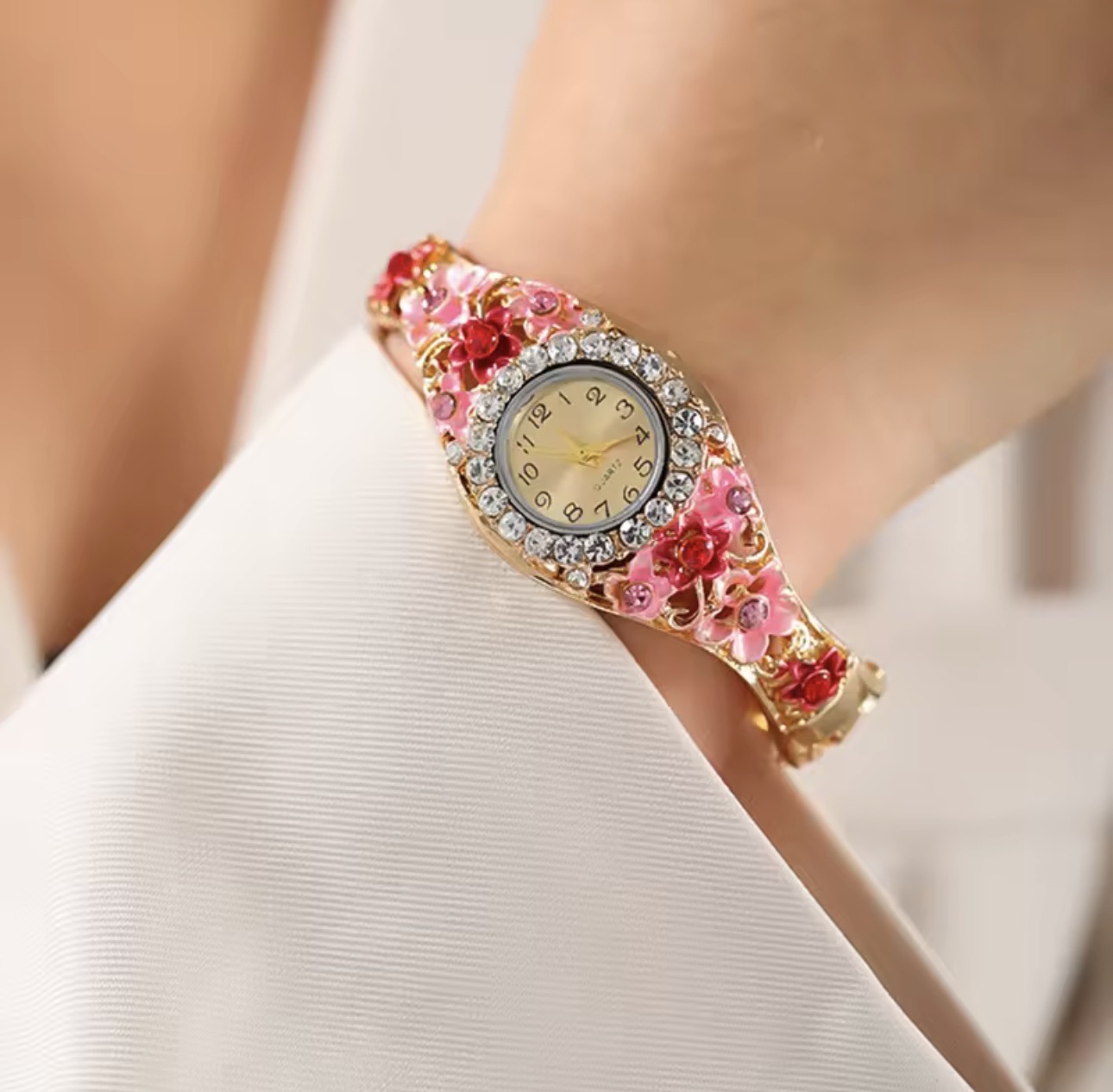 Women’s Flower Vintage Watch